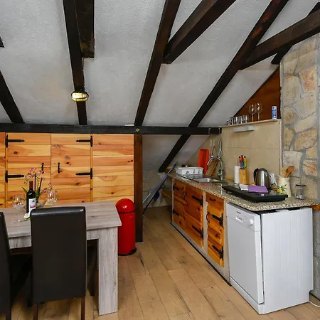 Apartment Vida With Garden: