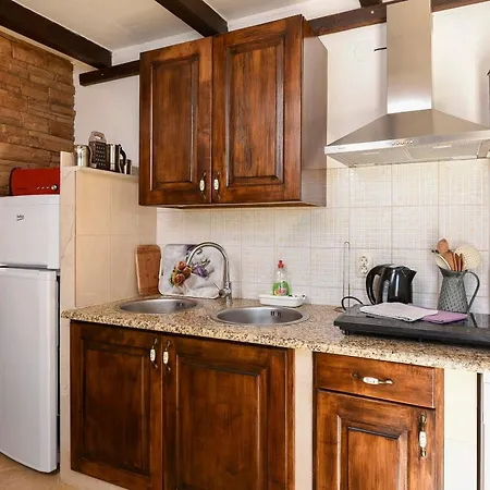 Vida With Garden: Apartment Orebic