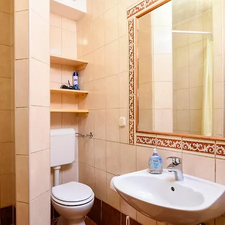 Apartment Vida With Garden: