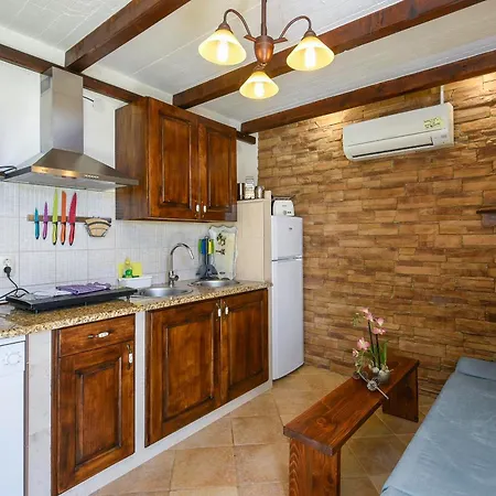 Vida With Garden: Apartment Orebic